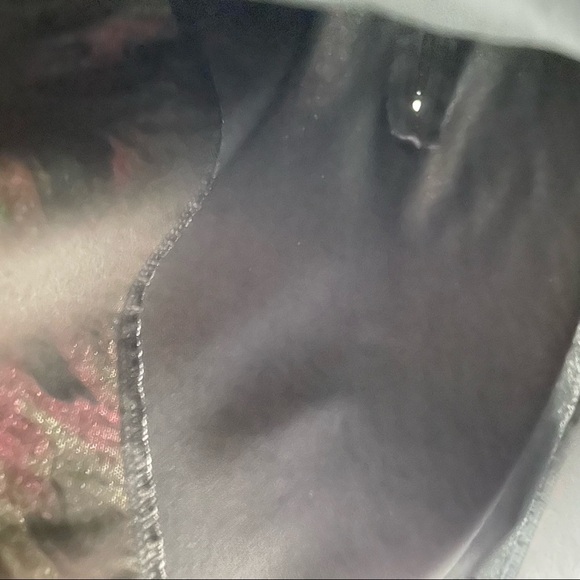 Pink Victoria’s Secret Ultimate Long Sleeve Athletic Top – SZ XS - Picture 9 of 12